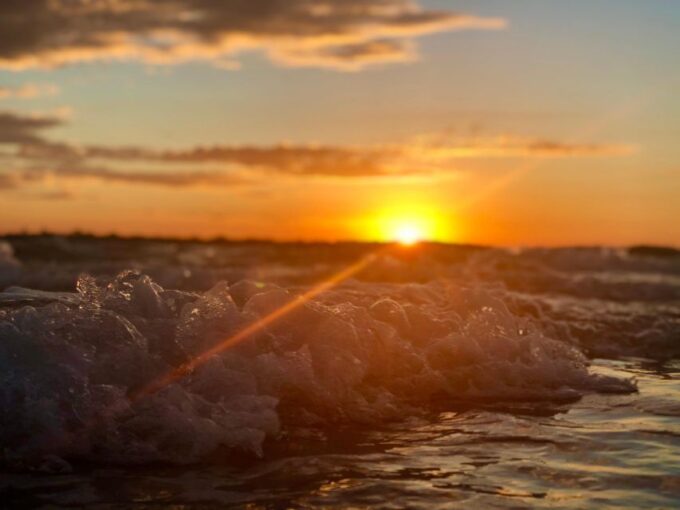 Hervey Bay: Relaxing Sunset Cruise With Champagne and Prawns - Facilities and Restrictions
