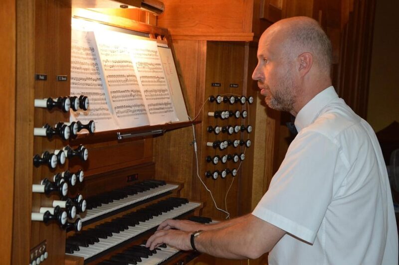 Heviz: Majestic Sounds Organ Concert at the Blue Church - Performance Details