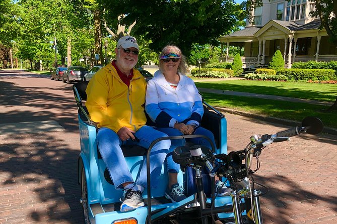 Hi-5 Rickshaw Tour Traverse City - First Thing You MUST Do in TC! - Waterfront Ambiance and Atmosphere