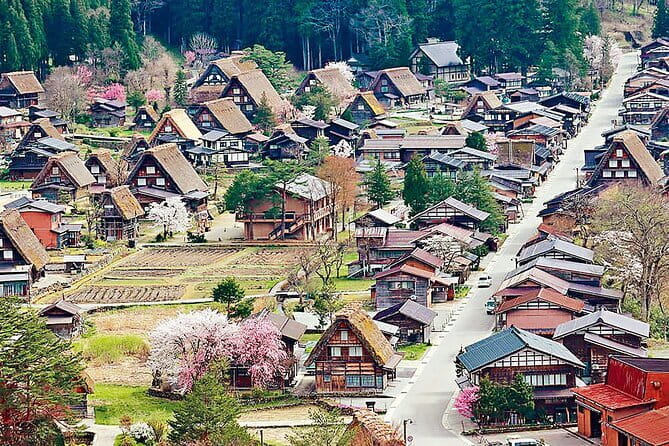 Hida Takayama Shirakawa-go Gassho Village Day Trip in Nagoya - Meeting and End Point