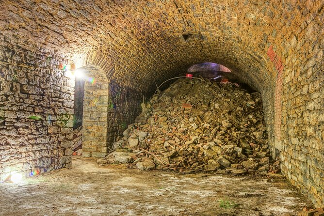 Hidden Brewery Caverns Tour in Cincinnati With Beer Tasting - Historic Brewery Complexes