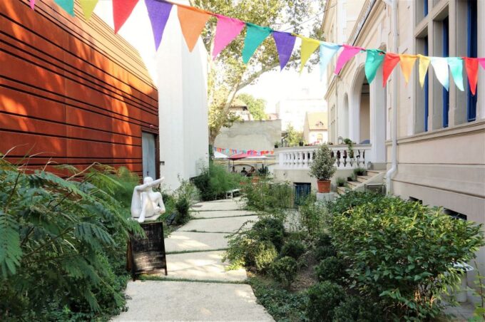 Hidden Bucharest | 3 Hours Private Walking Tour - Meeting Point and Duration