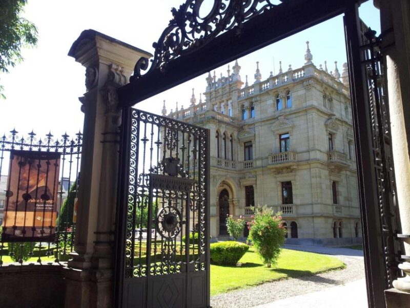 Hidden Gem of the Basque Country: Vitoria Walking Tour - Architectural Gems