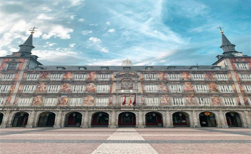 Hidden Gems of Madrid Outdoor Escape Game: Don Quixote - Key Points