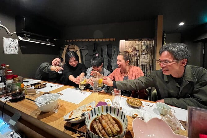 Hidden Local Bars Hopping in Kobe - Meeting at the Sannomiya Station