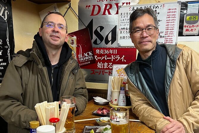 Hidden Local Bars Hopping in Kobe - Enjoying the Inclusive Karaoke Session