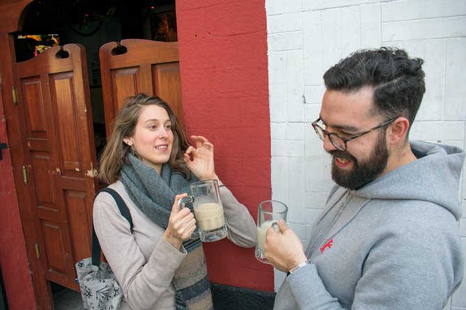 Hidden Neighborhoods - Discovering Local Flavors