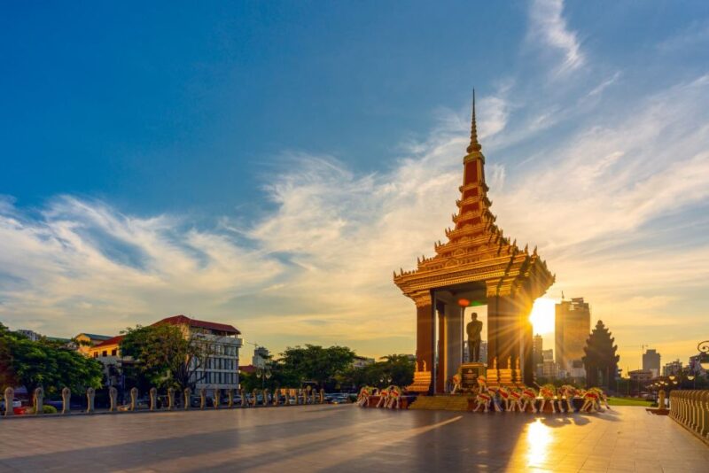 Hidden Phnom Penh City Guided Tour, Royal Palace, Wat Phnom - Itinerary and Highlights