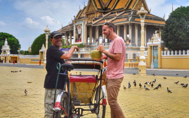 Hidden Phnom Penh City Guided Tour, Royal Palace, Wat Phnom - Experience and Local Insight