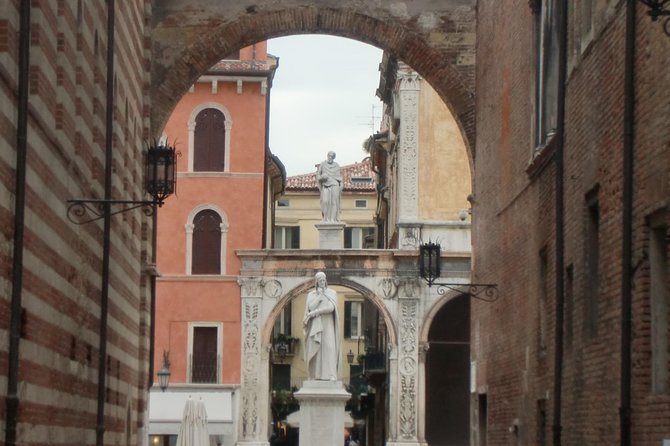 Hidden Verona & Jewish District -3 Hour Private Walking Tour - Highlights of Piazza Delle Erbe