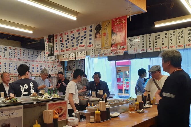 Hides Table A Unique Dinner Gathering Every Wednesday Night - Multilingual Guide
