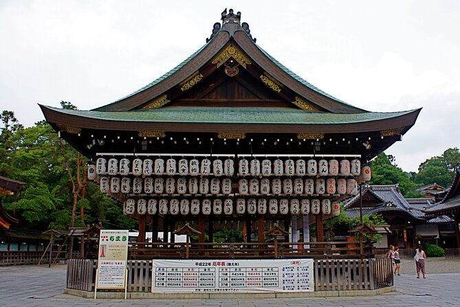 Higashiyama Kiyomizudera and Yasaka Shrine Discovery Walking Tour - Highlights of Kiyomizudera