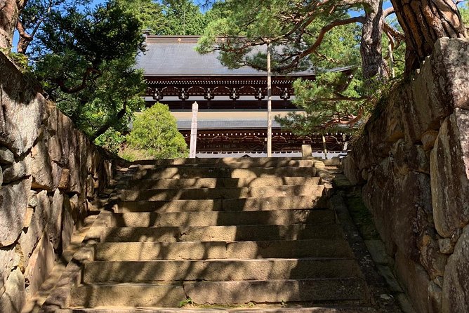 Higashiyama Walking Course in Takayama City Guide (About 70 Min) - End Point at Soyu Hondo Temple