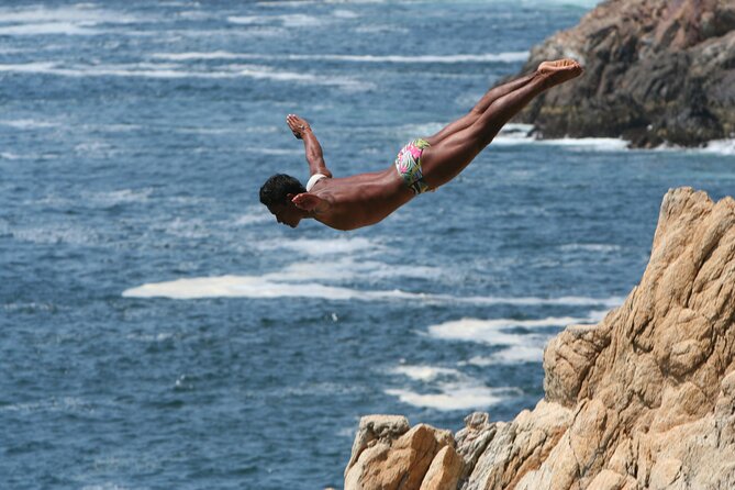 High Diver Optional Lunch + Shopping Tour Flea Market & Shops - Pickup Information