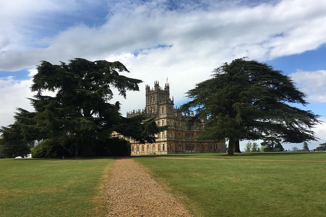 Highclere Castle Private Round Trip Transportation Service - Pickup and Drop-off Information