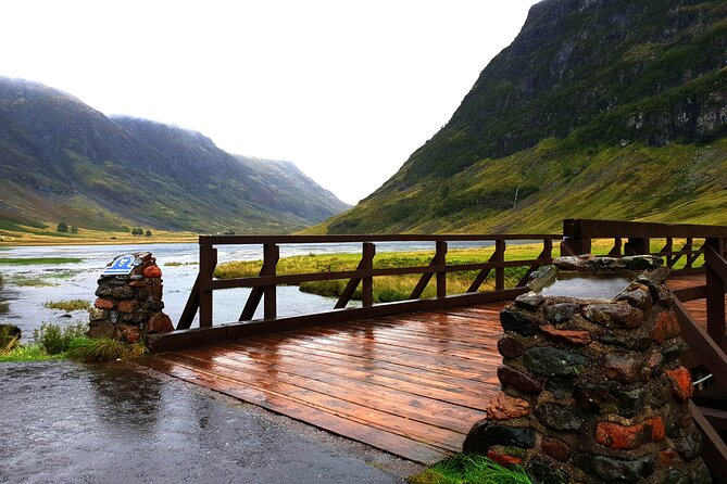 Highlands, Glencoe and Glenfinnan Viaduct Luxury Private Tour - Visiting Linlithgow Palace