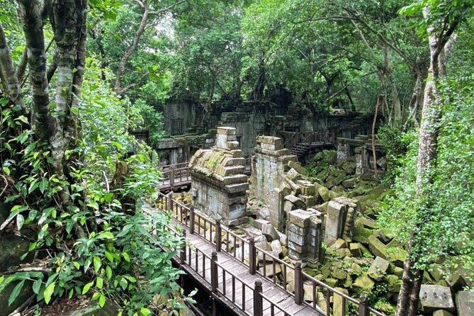Highlight Angkor Wat Sunset Tour Small Group From Siem Reap - Exploring Angkor Wat