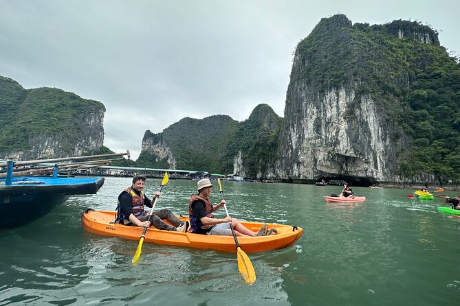 Highlight Ha Long Bay 6 Hours on Luxury Cruise - Traveler Capacity