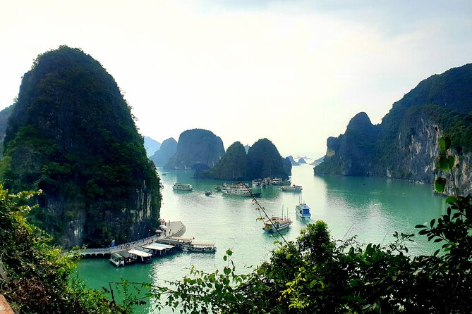 Highlight Ha Long Bay 6 Hours on Luxury Cruise - Highlight Activities