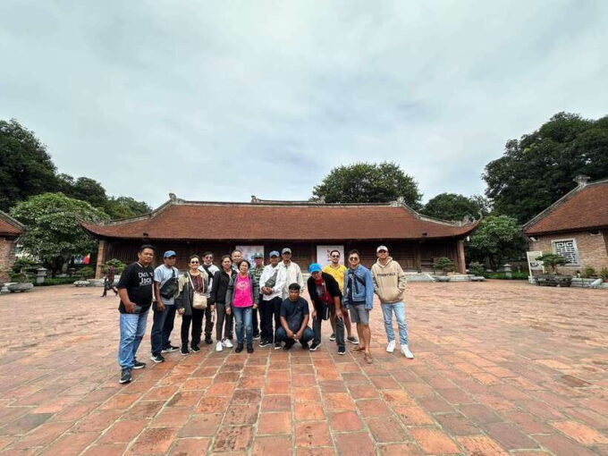 Highlight Hanoi City Tour With Train Street. - Vietnam Museum of Ethnology and Dong Xuan Market