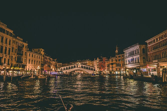 Highlights and Hidden Gems Night Tour in Venice - Highlights and Lesser-Known Treasures