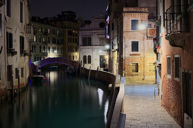 Highlights and Hidden Gems Night Tour in Venice - Tour Inclusions and Cancellation Policy