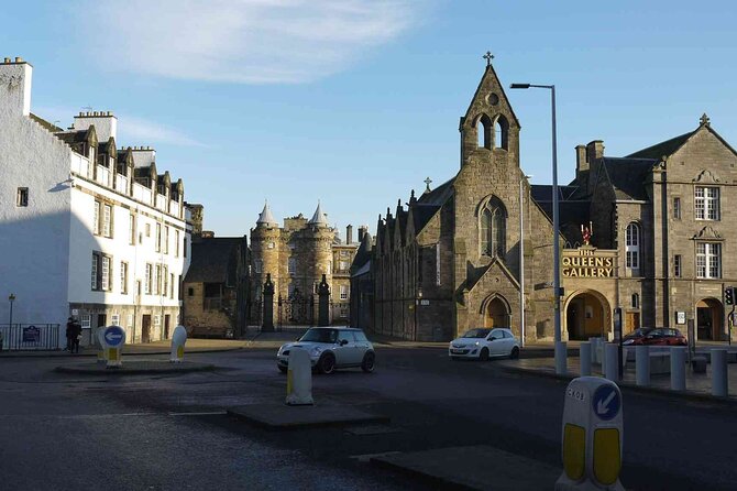 Highlights From the Royal Mile: a Self-Guided Audio Tour - Strolling the Canongate Kirkyard