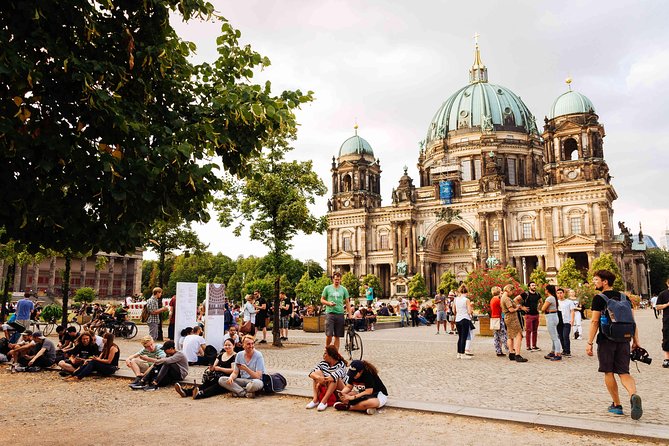 Highlights & Hidden Gems With Locals: Best of Berlin Private Tour - Meeting Point and Accessibility