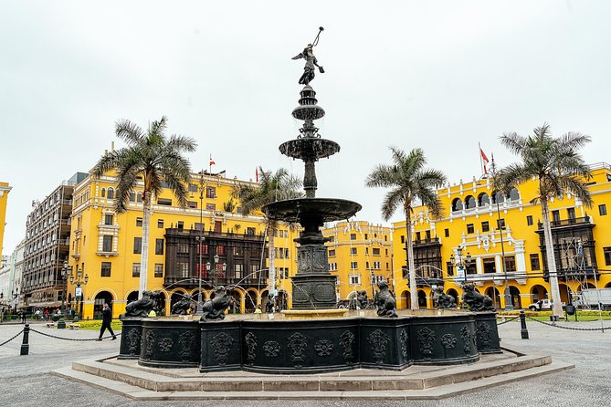 Highlights & Hidden Gems With Locals: Best of Lima Private Tour - Crowd Avoidance
