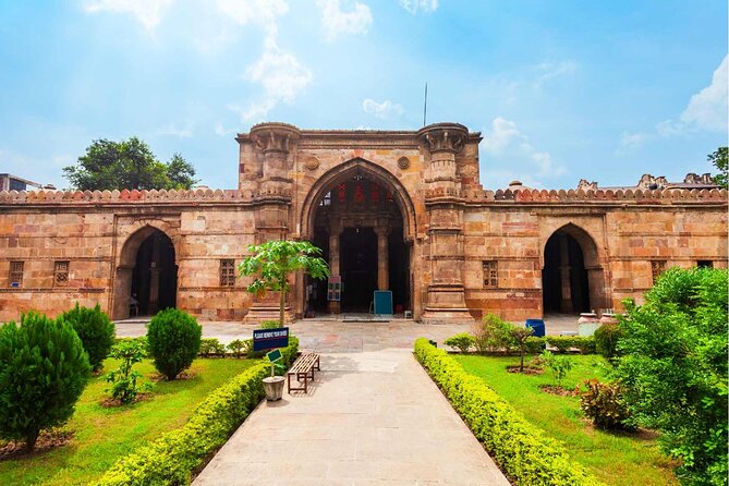 Highlights of Ahmedabad (Guided Half-Day City Sightseeing Tour by Car Tour) - Reviews Summary