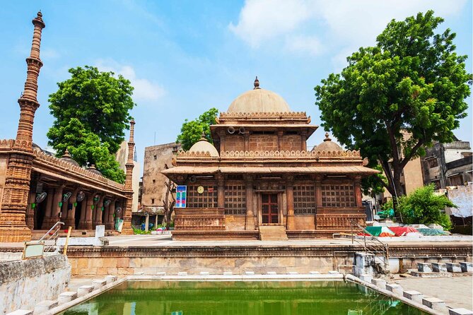 Highlights of Ahmedabad (Guided Half-Day City Sightseeing Tour by Car Tour) - Exploring Ahmedabad by Car