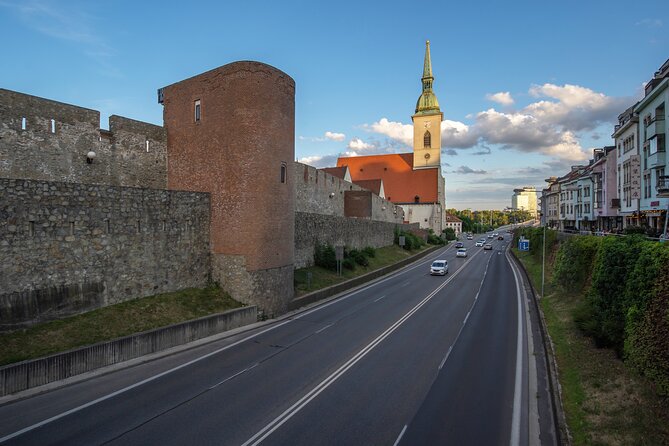 Highlights of Bratislavas Old Town With Castle - Exploring Bratislavas Old Town