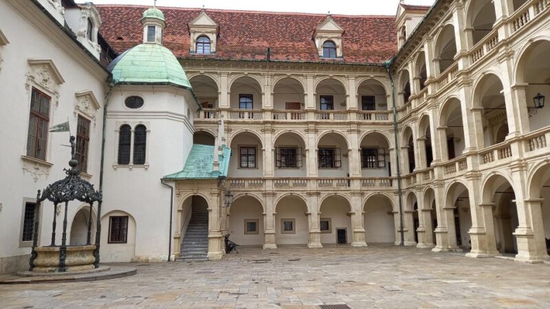 Highlights of Graz: Guided Walk - Historic Alleys and Squares