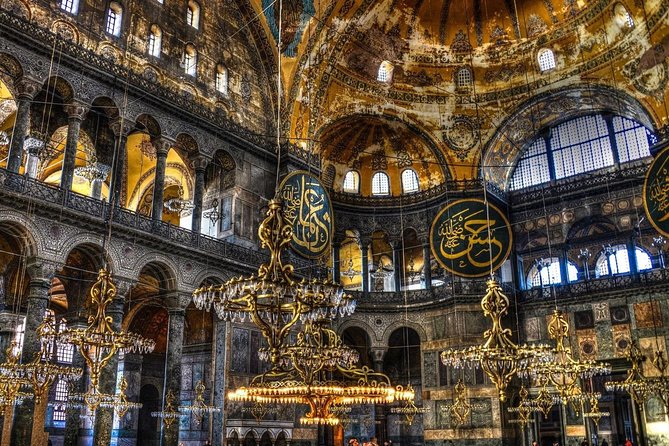 Highlights of Istanbul - Marveling at the Blue Mosque