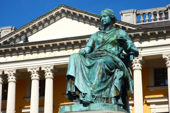 Highlights of Poznań Private 2 Hour Tour With a Local Guide - Admire Poznańs Renaissance Architecture