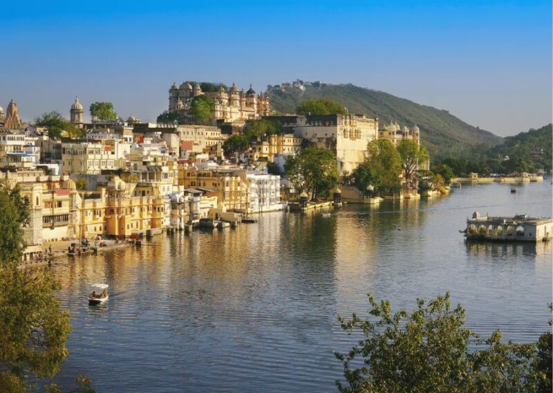 Highlights of Udaipur City -Guided Half-Day Car Tour - Itinerary and Key Destinations