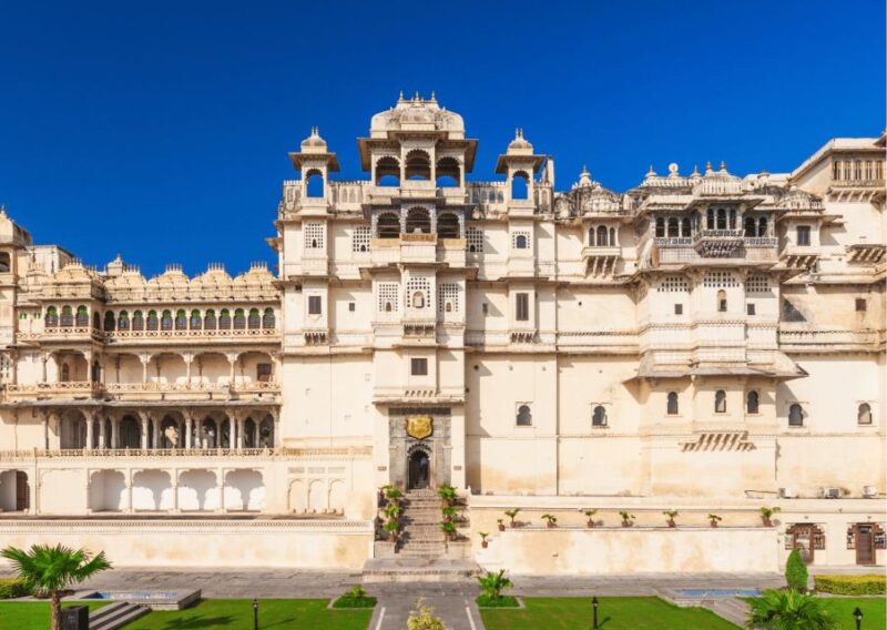 Highlights of Udaipur City -Guided Half-Day Car Tour - Cultural Experience and Highlights