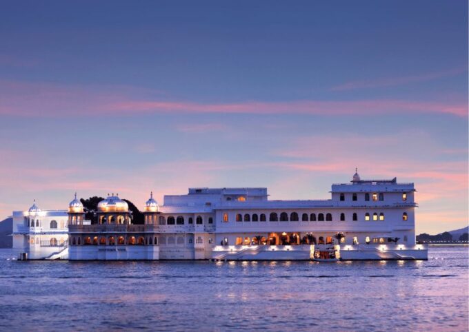 Highlights of Udaipur City -Guided Half-Day Car Tour - Guided Tour of City Palace