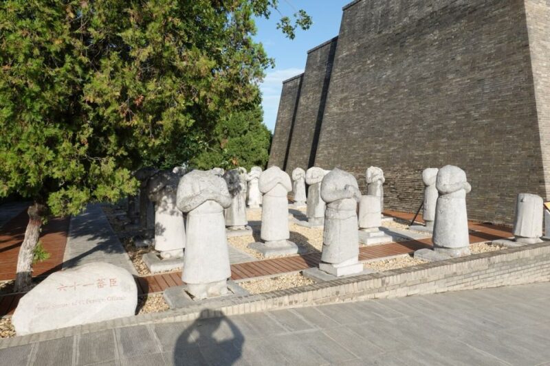 Hike Tang Imperial Tombs: Qianling, Jianling, and Zhaoling - Lunch Break