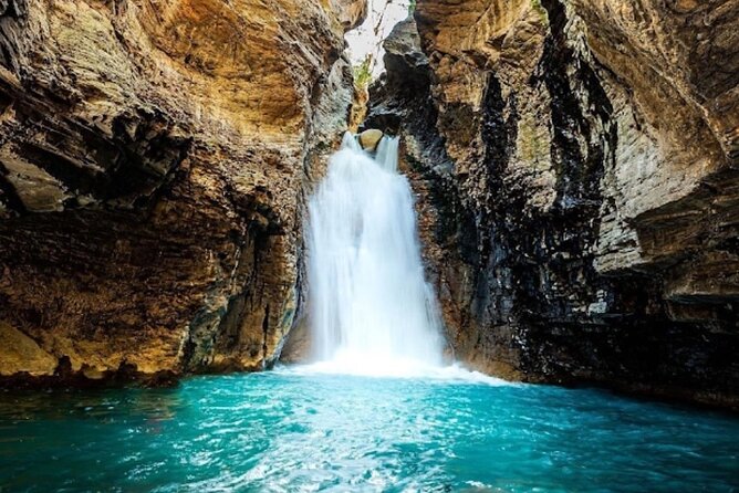 Hike to Rincon De Vieja National Park and La Leona Waterfall - Exploring Rincon De Vieja