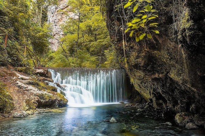 Hike Valle Delle Ferriere With Lunch at Agriturismo Foreporta - Key Points