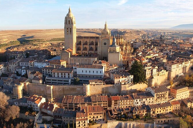 Hike & Visit Segovia - Segovia Cathedral: Gothic Architectural Masterpiece