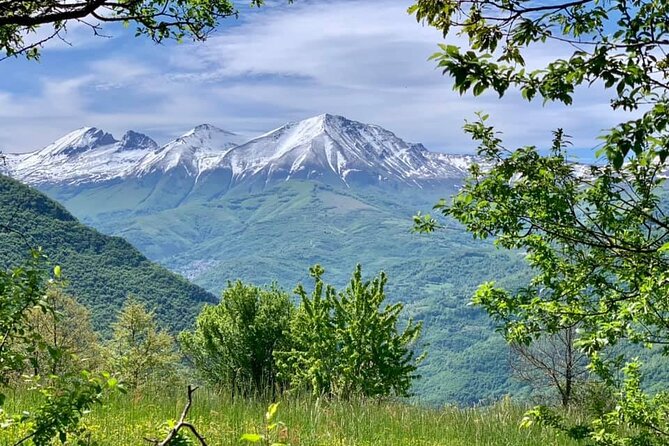 Hiking Adventure in Sharri - Picnic Lunch and Wildlife