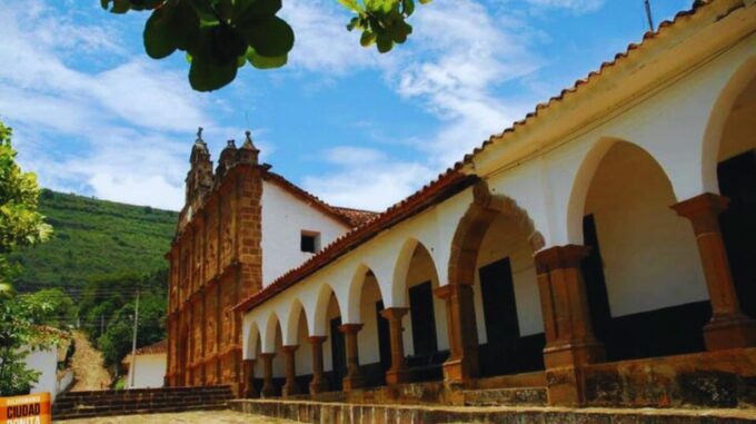 Hiking Along Camino Real: Barichara-Cabrera, Waterfalls, and the Rio Suarez Canyon. - History of Camino Real