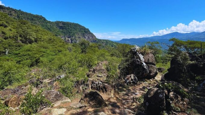 Hiking Along Camino Real: Barichara-Cabrera, Waterfalls, and the Rio Suarez Canyon. - Preparing for the Trek