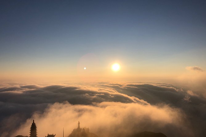 Hiking Fansipan in 1 Day - Meeting and Pickup