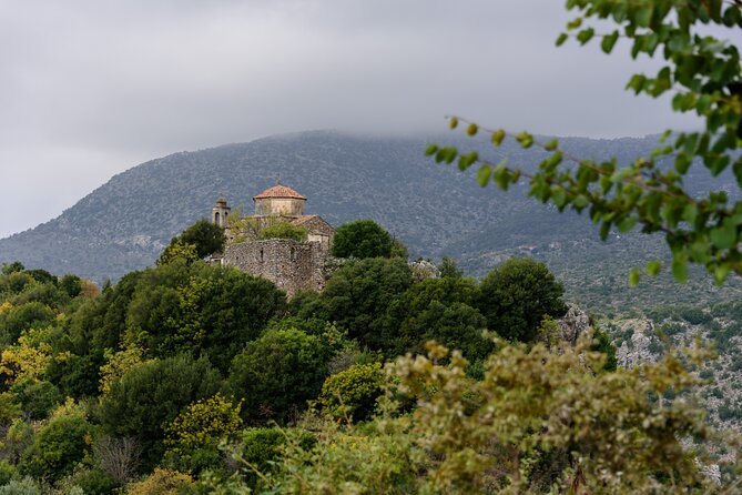 Hiking in Ridomo Gorge With Picnic - Key Points