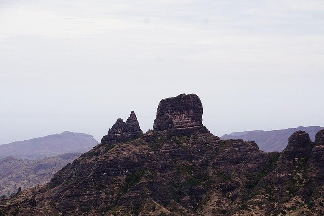 Hiking: Monte Tchota Natural Park - Pico D'Antónia (1394m) - Longueira - Key Points
