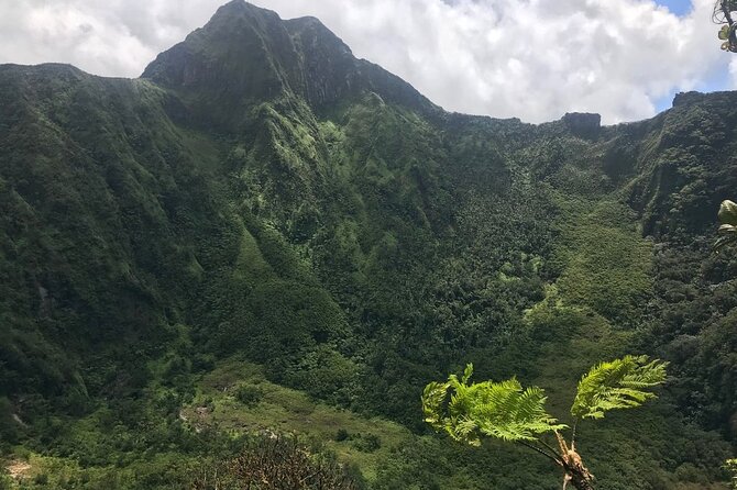Hiking Mount Liamuiga Volcano in St Kitts - Location and Elevation