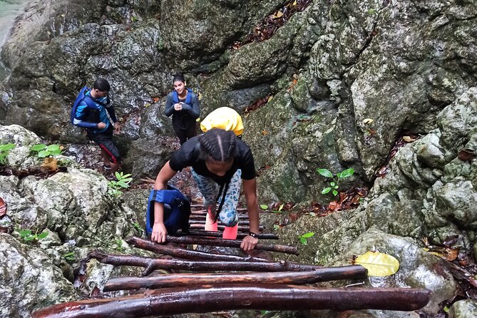 Hiking Tabernacle Thundering Waterfall in Dominican Republic - Participant Feedback and Ratings